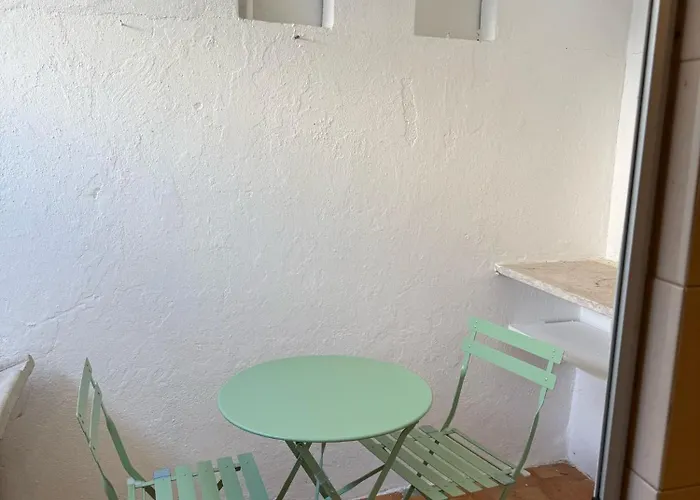 Casa Muralhas 게스트하우스 페니케